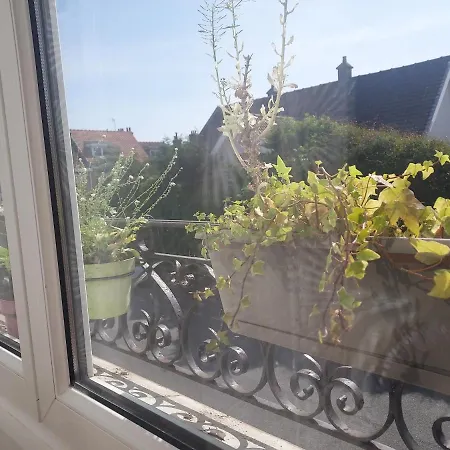 L'horloge Cassee Bed and Breakfast *